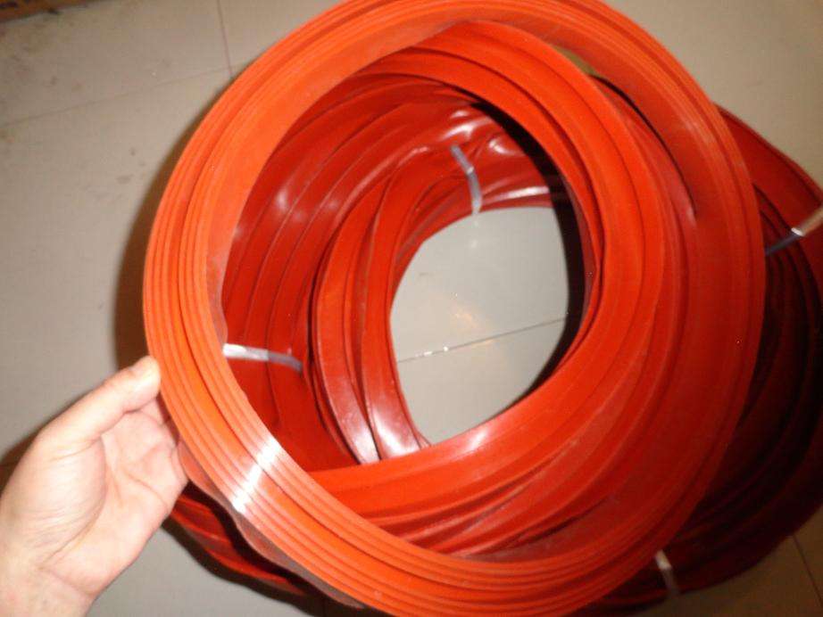 ���¸��ܷ�Ȧ